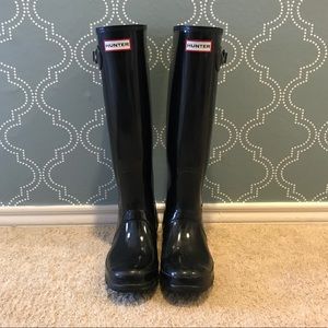 Glossy Black Hunter Boots